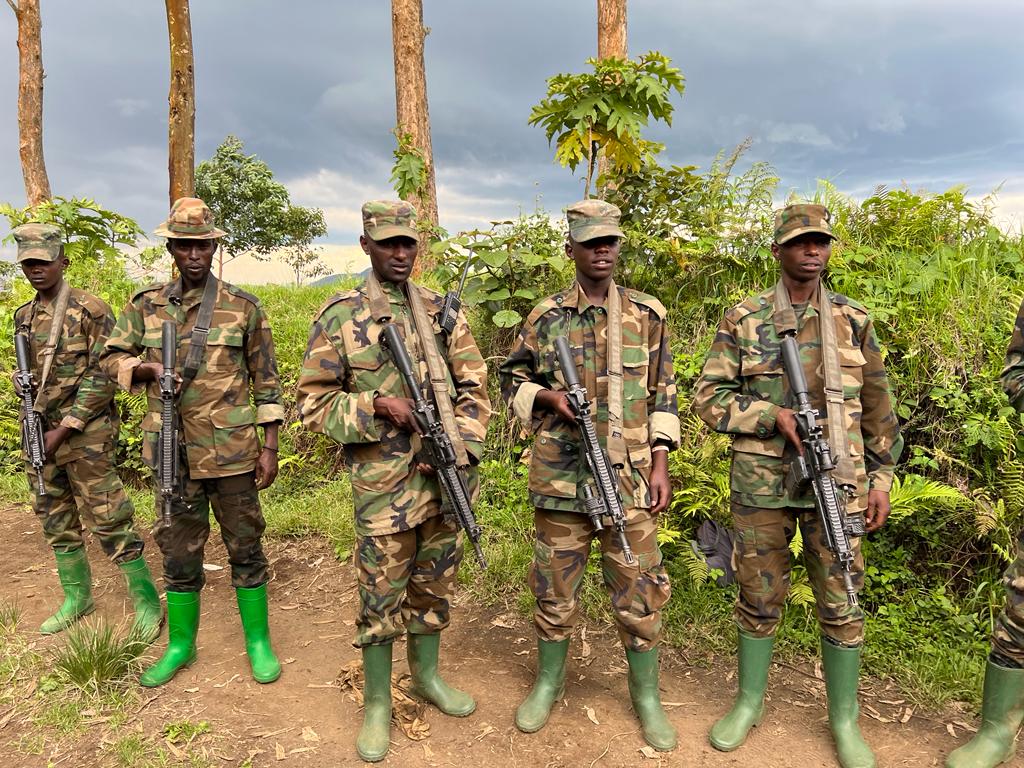oswaki's tweet photo. M23! Ingabo za EAC zayabangiye ingata

Nord-Kivu: Muri teritwari ya Nyiragongo ku gice cyo hakurya ya Bugeshi ya @RubavuDistrict imirwano irimo kubica bigacika. 

Umpaye amakuru ati 'Ingabo za Eac zahunze byihuse. N'aya masaha tuvugana umuriro watse. M23 zahafashe already.' https://t.co/0ApBKOxzpW