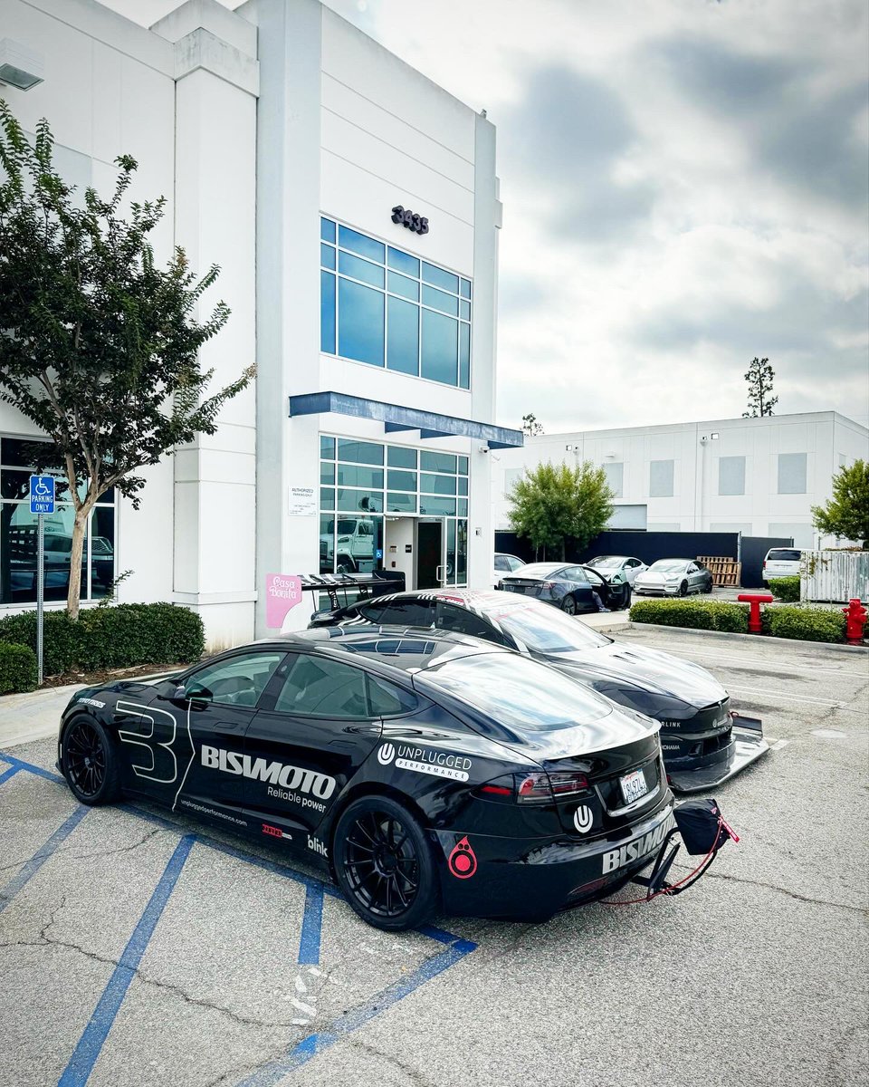 bisimoto's tweet image. It&apos;s that time!
Kindly join me at 12pm Pacific, 3pm Eastern on Instagram live for a special #Bisimoto #Tech2sDay show.
Today, at @UnpluggedTesla , we will talk about the @semashow prep, tech, projects, racing, mobility and more.
Chat with you soon!
instagram.com/bisimoto