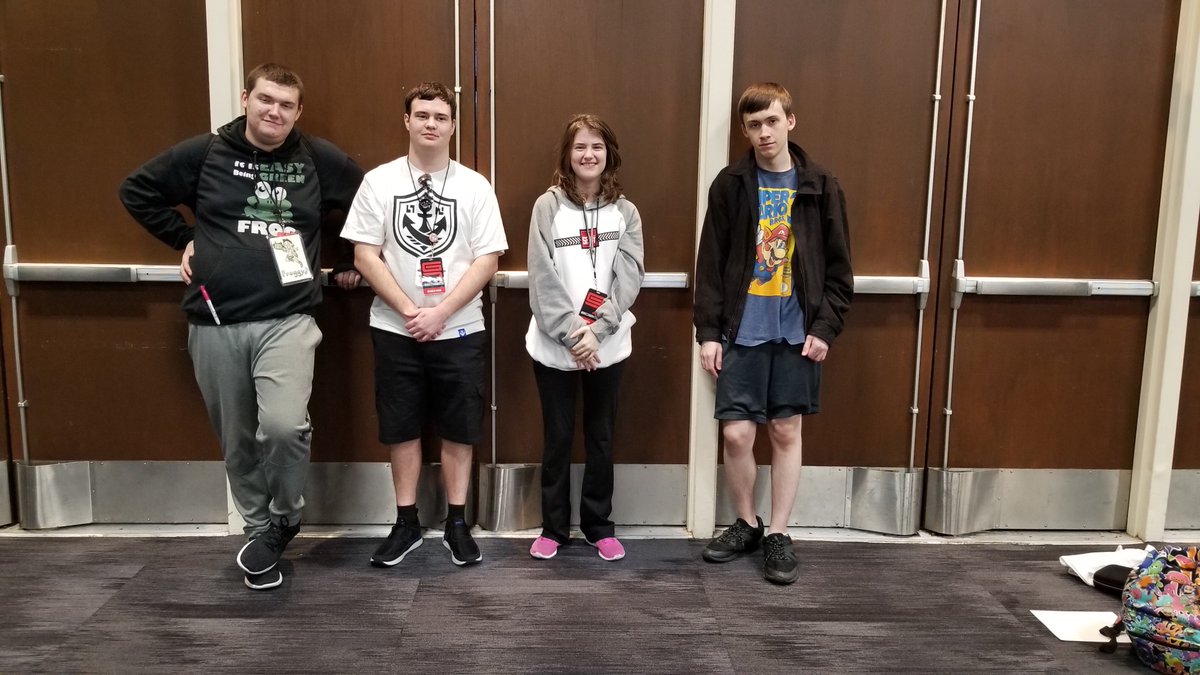 LunaaaRosee's tweet photo. I wouldn't be here today if it weren't for Splatoon, but I sure am scared for Splatoon's Future.
However, I will never stop being a Splatoon fan.
#SaveSmash #SaveMelee #SaveSplatoon #FuckNintendo https://t.co/huNQ75YmJn