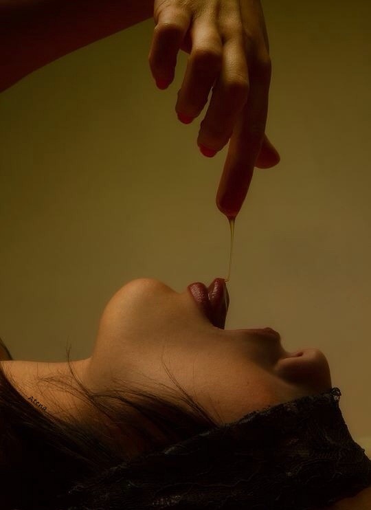 sensual78's tweet photo. La vita è troppo corta per non abusare di ogni vizio ti si presenti . https://t.co/dzBCHfArFU