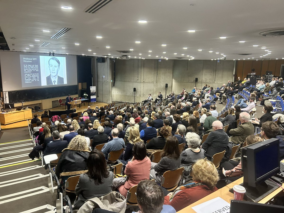 A fantastic turnout for the <a href="/legalscholars/">The SLS</a> Annual Hale Lecture this evening hosted by the Law School in honour of Lady Baroness Hale of Richmond, &amp; delivered by the Hon. Mr. Justice Gerard Hogan.