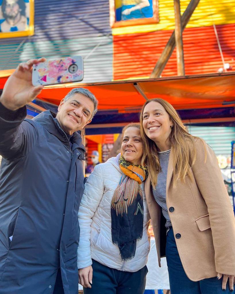 ¡Felicitaciones @jorgemacri, nuevo Jefe de Gobierno de la Ciudad de Buenos Aires! Orgullo e identidad del @proargentina 💛