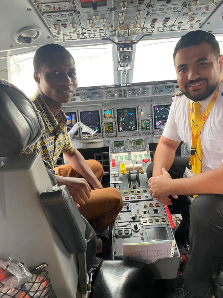 NSMQGhana's tweet photo. The contestants from Opoku Ware School came to Accra today via @flyafricaworld to prepare for the #NSMQ2023 Grand Finale - they had the opportunity to meet the pilot, an OWASS old boy, Katakyie Said Naaman [BN525].

Thank you AWA for another beautiful moment.

#NSMQ30 https://t.co/mOVaHGbsWa