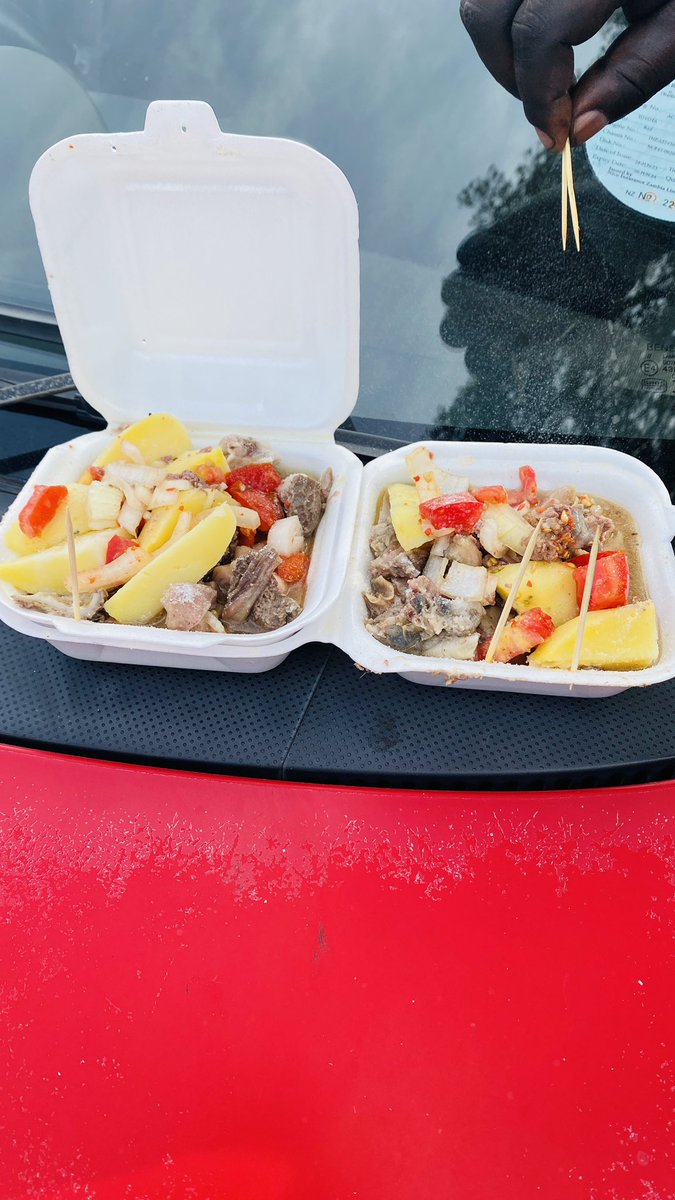 Karlose_OG's tweet image. For that awesome Soupu ya mbuzi in Kabwata be sure to pass through Kabwata Market right opposite Lumbani mini mart. 

Very affordable and very tasty too…