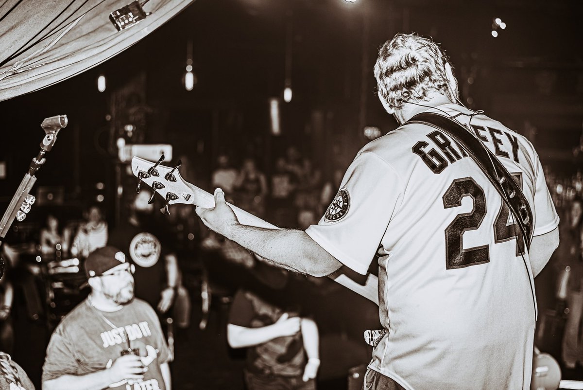 503🤝206
<a href="/Mariners/">Seattle Mariners</a> 
📸 Jackson Hagin