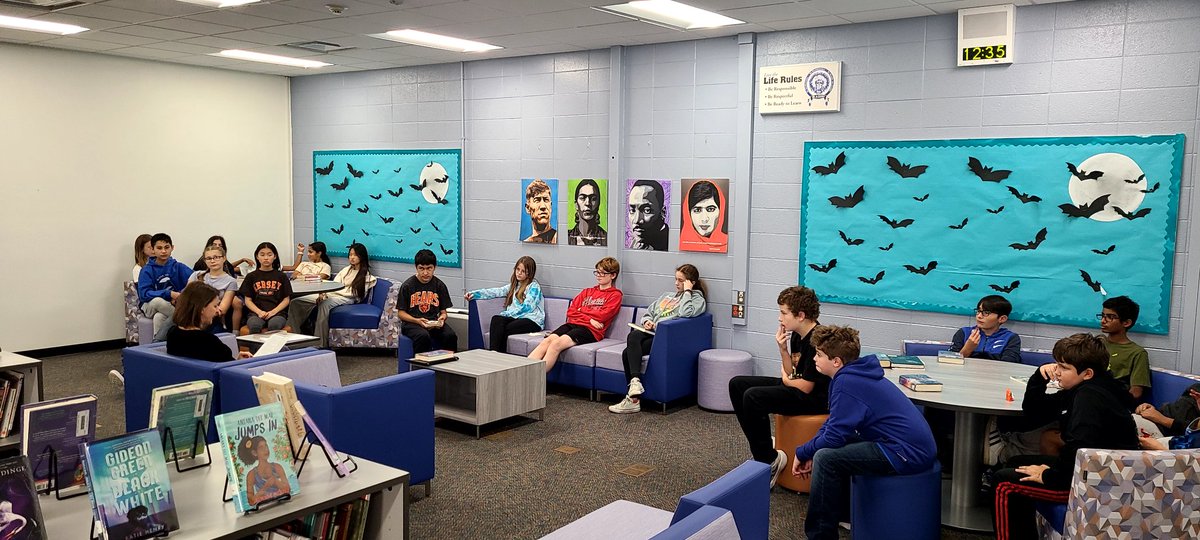 Just so you know, 7th graders still enjoy a good scary read aloud! Thanks Ms. Milos! We love the new LRC.  #RTMSsparks @rtms_lrc