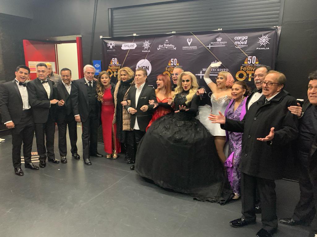 Mi querido amado amigo y compañero “El Cuervo”… hoy voló a la casa del Señor. Mis condolencias a su familia, y a él que Dios lo reciba en su santa gloria. 
Un tipazo. 
Celebro su nueva vida. QEPD 💐💐💐 aquí en nuestro último trabajo juntos en <a href="/AuditorioMx/">Auditorio Nacional</a>