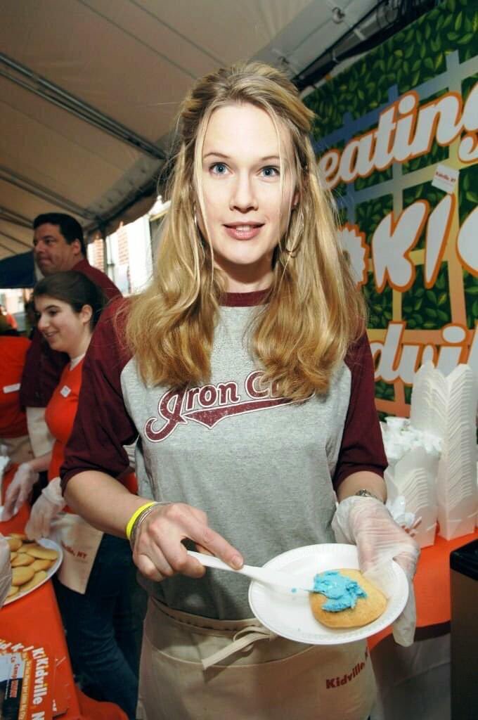 She’s so cute when she’s casual