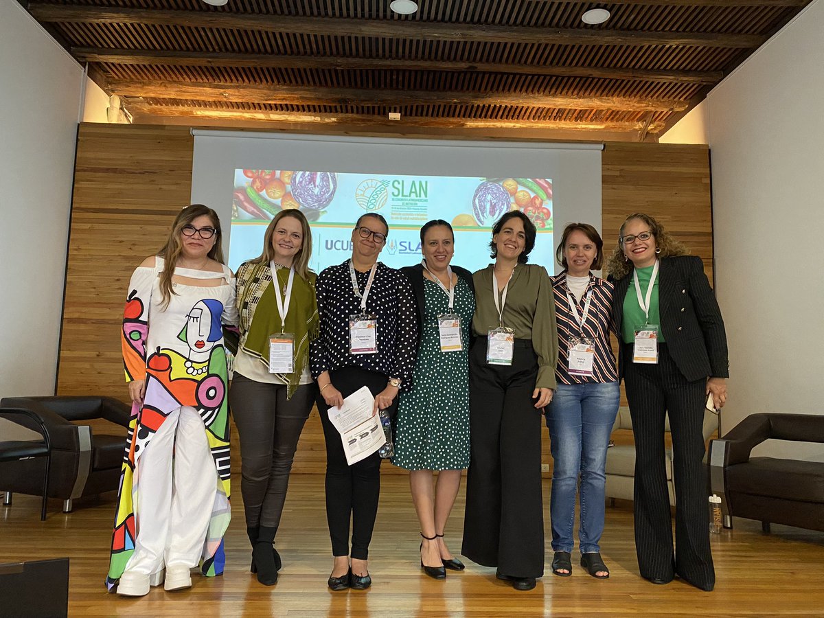 #GuíasAlimentariasMX 
Hoy en el Seminario del proceso de actualización de las nuevas Guías Alimentarias para la población mexicana. Presentaron  <a href="/abonvecchioa/">Anabelle Bonvecchio</a> <a href="/Sonia_RR_/">Sonia Rodriguez Ramirez</a> <a href="/mishaunar/">mishel unar</a> <a href="/flotheo/">Florence L.Théodore</a> <a href="/IvonneRamirezS/">Ivonne Ramirez Silva</a> del <a href="/1CINyS/">CINyS - INSP</a> <a href="/inspmx/">INSP México</a>
#SLAN2023 <a href="/slanoficial/">SLAN Internacional</a> <a href="/UNICEFMexico/">UNICEF México</a> <a href="/unicefecuador/">UNICEF Ecuador</a>