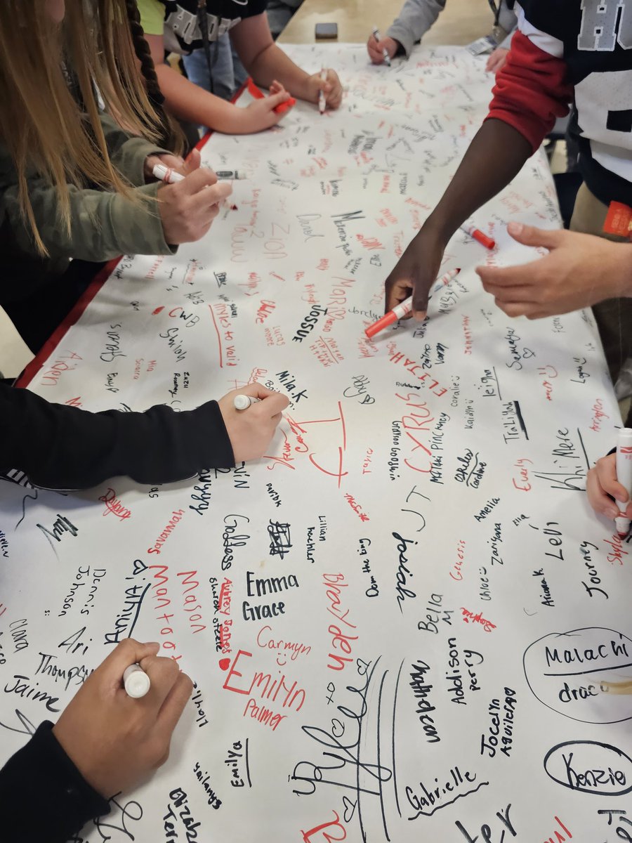 whit_farrell's tweet photo. Day 2 of #CSMSRRW students signed the pledge banner during grade level lunches (shoutout to our amazing art teachers for creating such an amazing banner!)  #BeKindToYourMind ❤️🧠 @CSMS_Huskies #RedRibbonWeek2023 https://t.co/VScedPJhvp