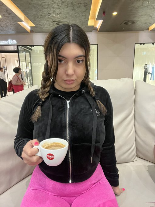 Coffeee , Netflix and sex me? https://t.co/CqtjYB1a7X