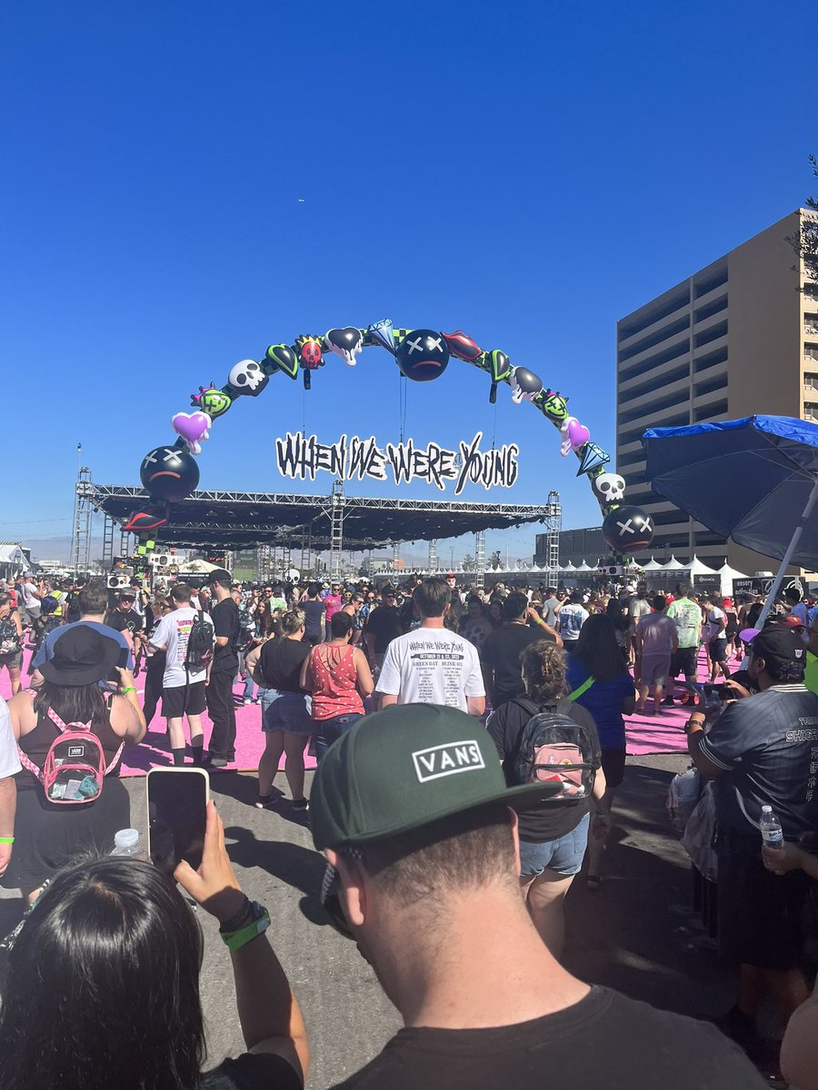 ind070's tweet image. Life as of lately :)