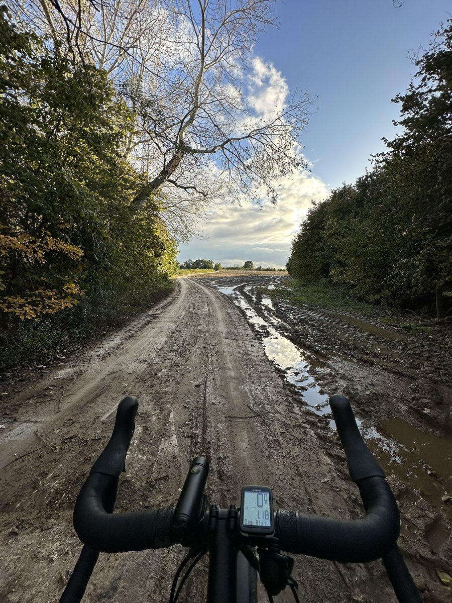 greef_kris's tweet photo. Nice evening ride…. kind of ….. #woonwerkfietser #bikefromwork https://t.co/AwrNgA6vpF