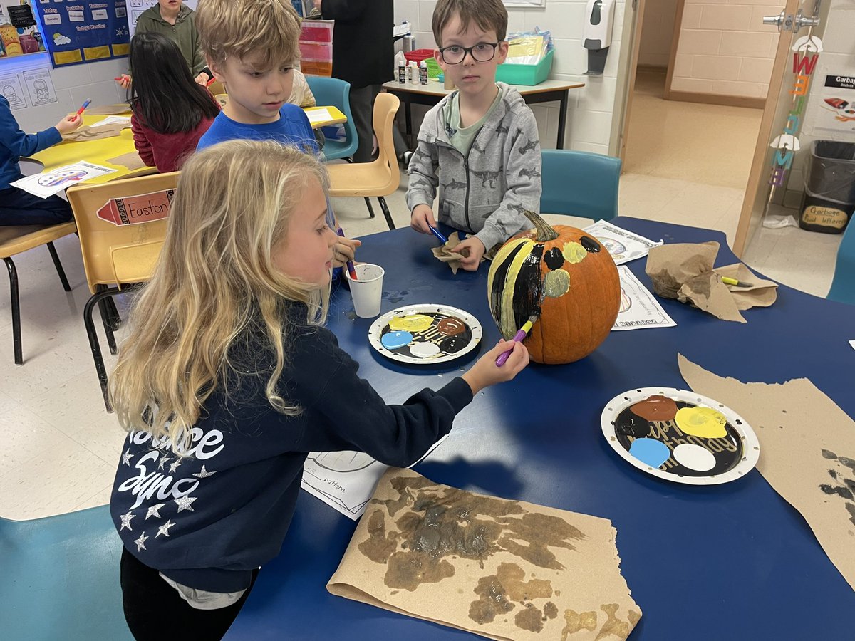 Mrs. Weatherbee tweet media