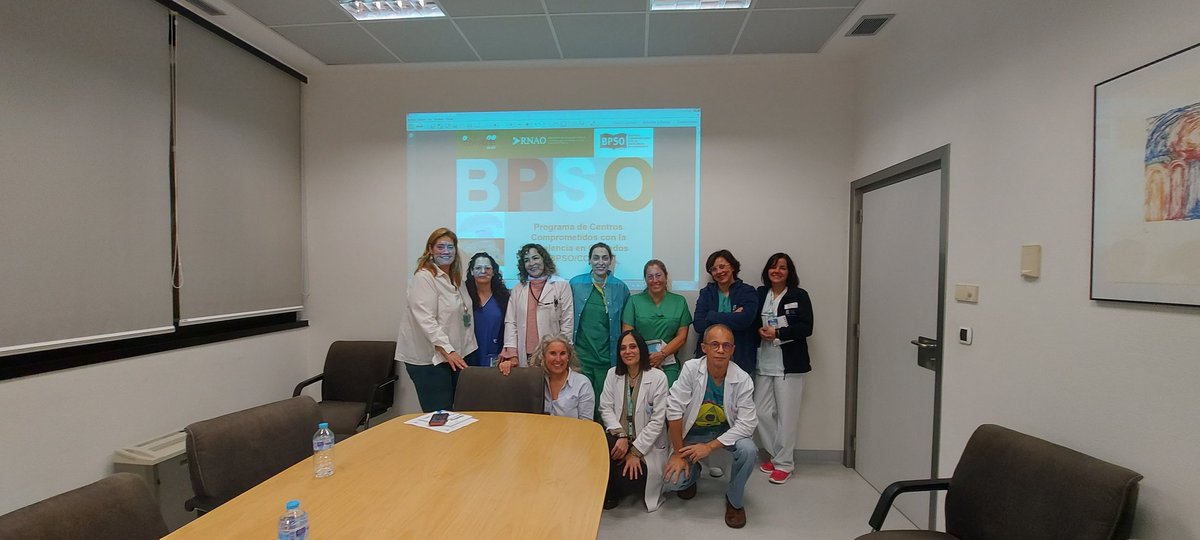 BPSOACoruna's tweet photo. Mañana de 🔊 del Programa #BPSO en 🏨 Virxe Da Xunqueira 
@SanidadeACoruna 
#investen 
Planificando la implantación de dos guías #RNA
✅️ #Ostomias
✅️ #caidas https://t.co/fYagNVdkCf
