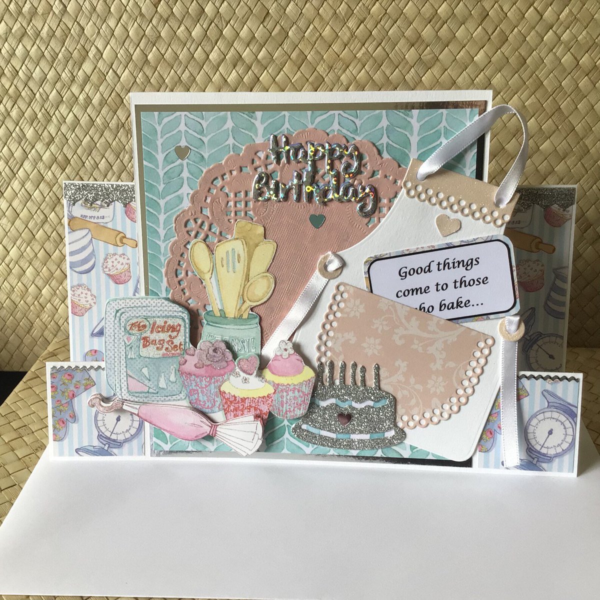 cardsallacarta's tweet photo. A sweet treat to wish a baking enthusiast a happy birthday πhttps://t.co/ezTGEzYodI
#YourBizHour #womaninbizhour #mhhsbd #TheCraftersUK #bakers #cakemakers https://t.co/GqPryZmWsy