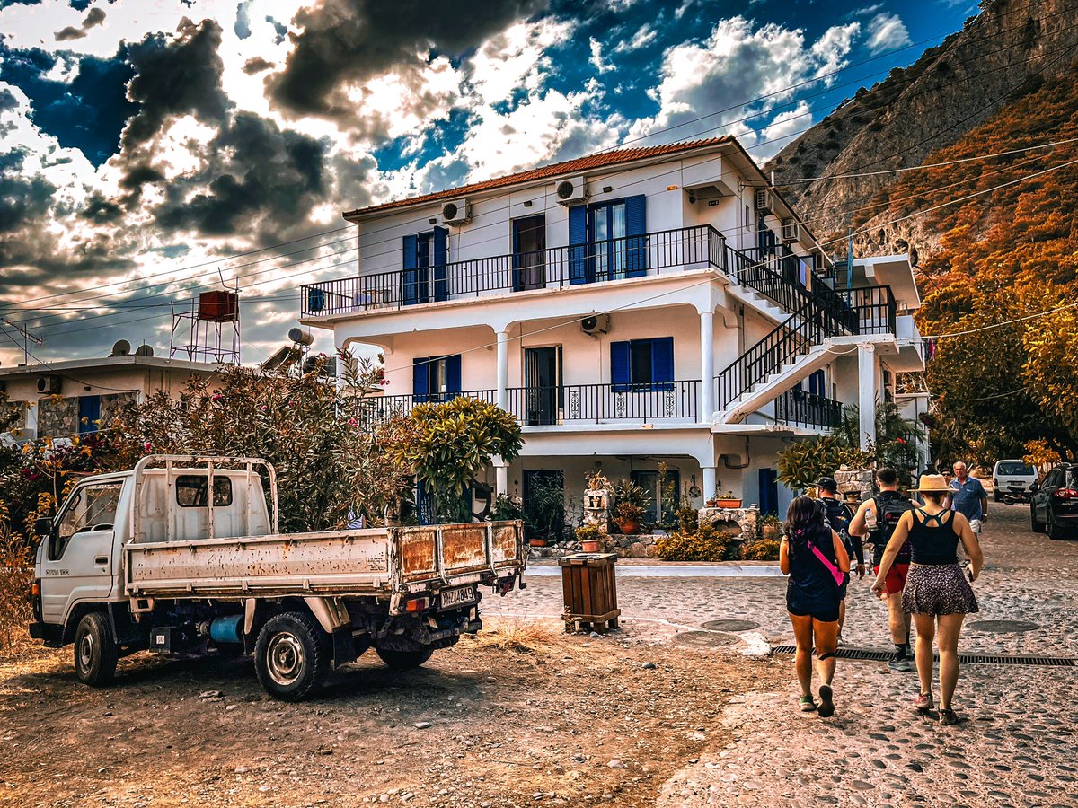 IvoryPhoto23's tweet photo. #samariagorge #vilagewalk #cretehiking #naturetrail #explorecrete #gorgeadventure #outdoorexploration #hikingexperience #scenicroute #greekisland #photoativory #photooftheday #StormHour #ThePhotoHour https://t.co/CS82uuHh1R