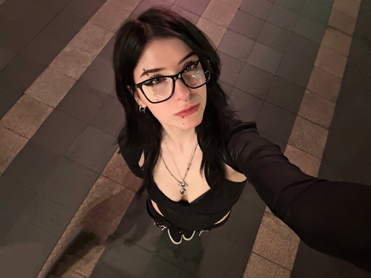 Zastela tweet media