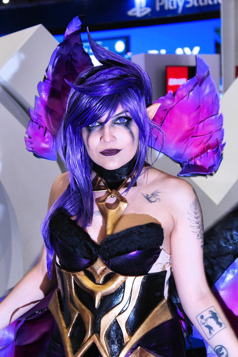 barbaratamiress's tweet photo. Gente tô tão feliz! depois de um ano um fotógrafo me mandou essas foto que eu tirei de Morgana kkkkkkkk mano eu procurei tanto os quem tinha me fotografado e NÃO TINHA ACHADO NENHUM até hj… Minhas fotos da morgana eram td de celular 🥲
#morgana #morganacosplay
#morganalol https://t.co/uQLDnlnvzb