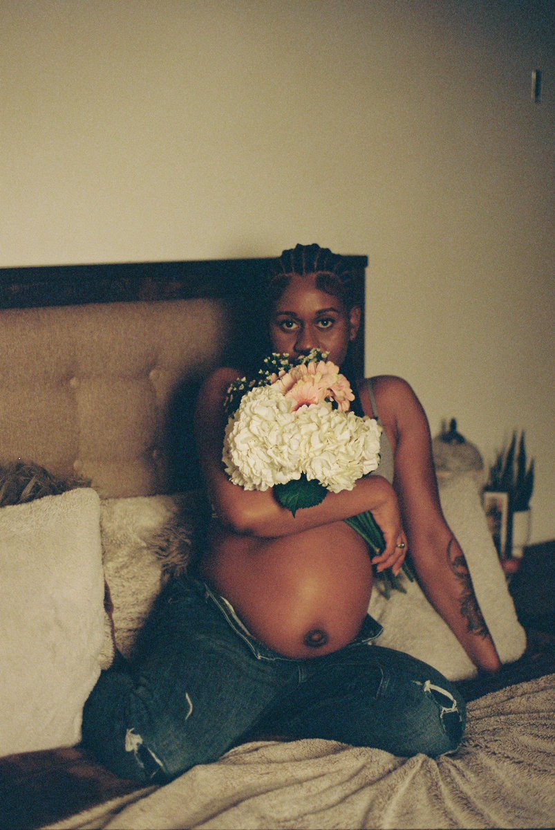 st0rmx44's tweet photo. In love with my maternity pics on film 🥹 https://t.co/Al7bz00KGV