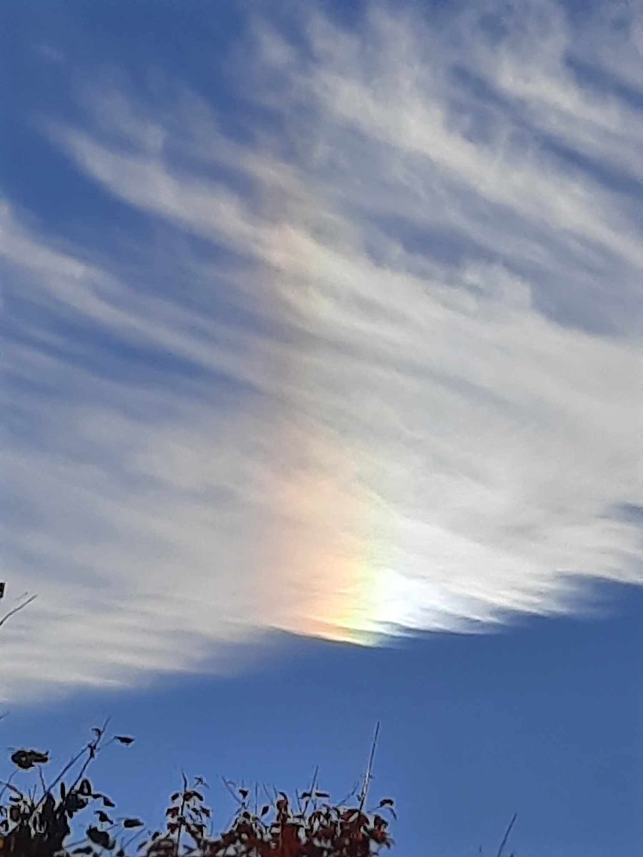 Bifröst was showing a little yesterday! Heimdallr is always watching! Hail!

#norse #norsepagan #nature #NatureBeauty #NaturePhotography #naturelover #photography #pagan #paganism #photograghy #photographer #spirituality #heimdallr #love