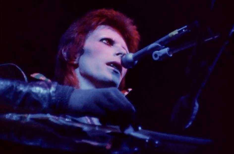 davidbowie_news's tweet photo. David Bowie - My Death (2023 Remaster/4K Upgrade) Hammersmith Odeon, London, 1973 

Video of the Day ~ https://t.co/bwGHIFtsKk https://t.co/mje8Bnpaqd