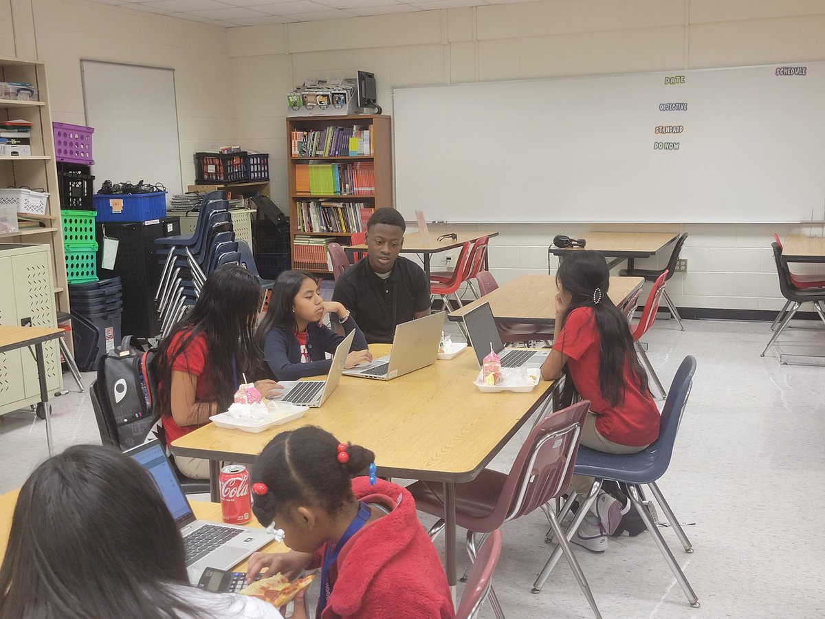 Allen_Math_IMS's tweet photo. Peers Tutoring! That's how we get things done! @IMS_Indians https://t.co/NwOhrH09mE