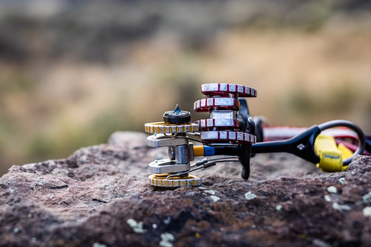 UptheMountains_'s tweet image. Got to do photo and video for a climbing elopement as part of a multi day tour of Washington the other day with @proverbsfour23  and 🤯 --- Cant wait to share more!