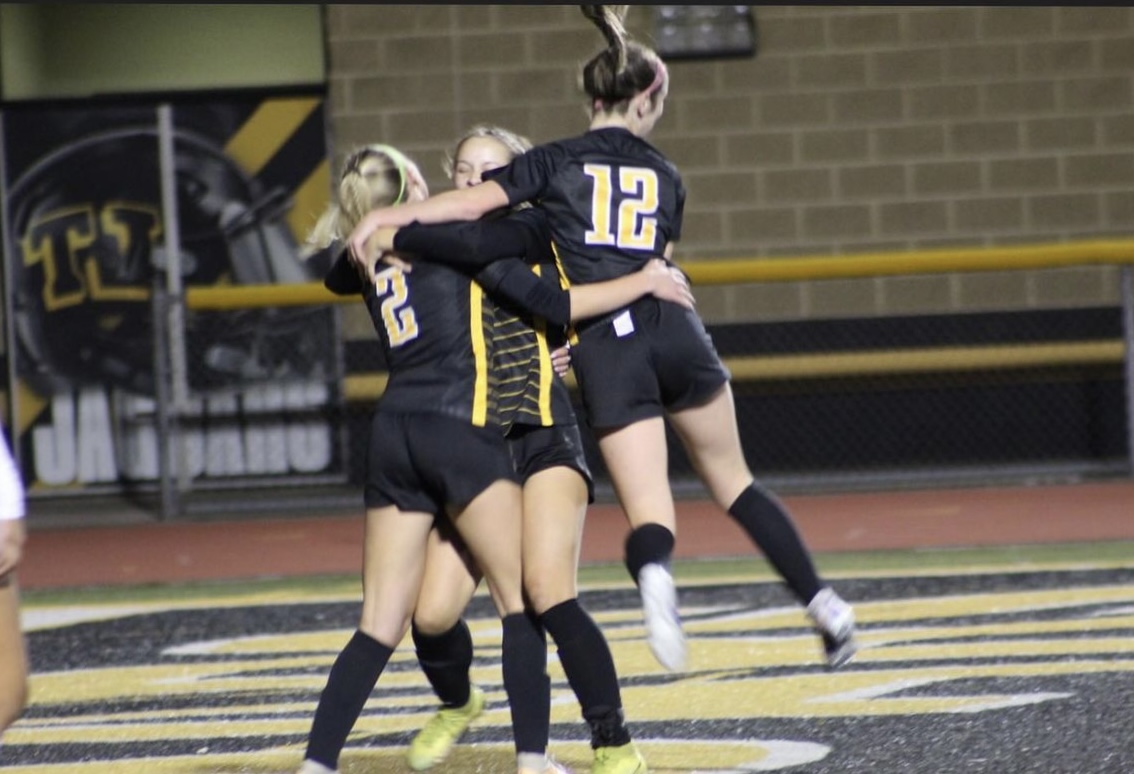 Natalie Lamenza &amp; Sami Maglicco scored twice &amp; Annemarie Graham made 5 saves in No. 4 #TJ Girls Soccer's 4-0 win over Oakland Catholic in <a href="/wpial7/">WPIAL</a> 1st round! #Jaguars host South Fayette on Thurs, 10/26, 7 pm. #WJHSD (Photo by <a href="/TJSoccerBooster/">TJ Soccer Boosters</a>) 

Tickets: gofan.co/WPIAL