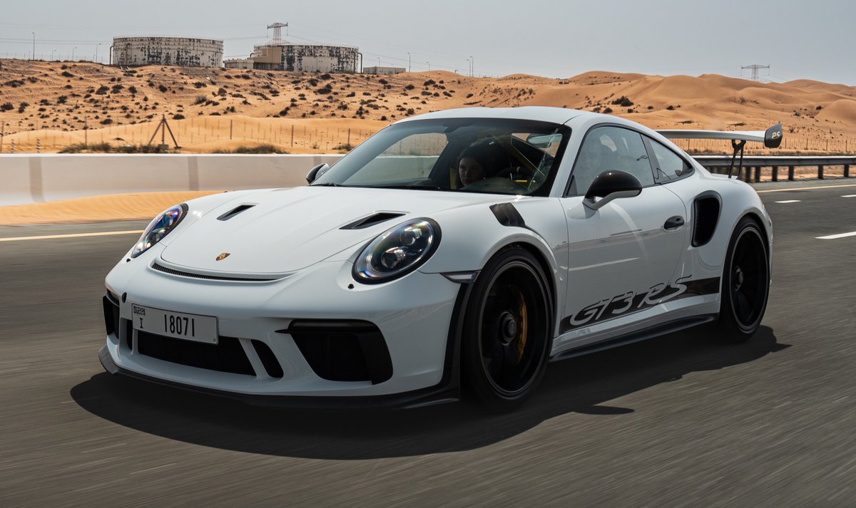 I bought this Porsche 911 GT3 RS for 8 #Bitcoin at $28,000 Now #Bitcoin is  $34,000 making me lose $48,000 in just a few days 😤😳