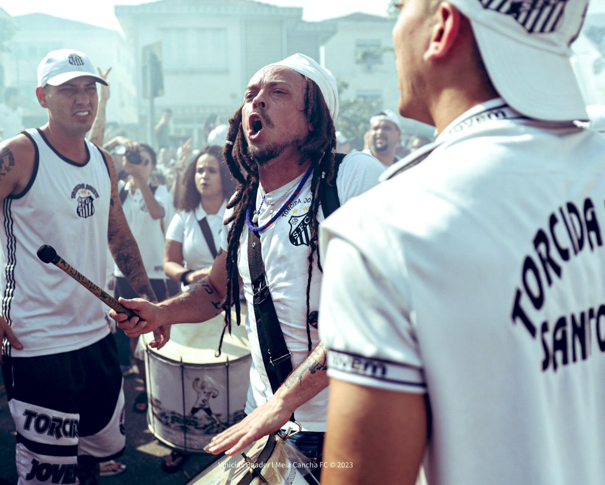 marcelocaverna7's tweet photo. O que nos uni é o amor e ninguém pode nos separar! 

Desistir jamais, estamos juntos pra sempre! sempre @SantosFC 

@tjovemsfc https://t.co/hj6nvEE7g5