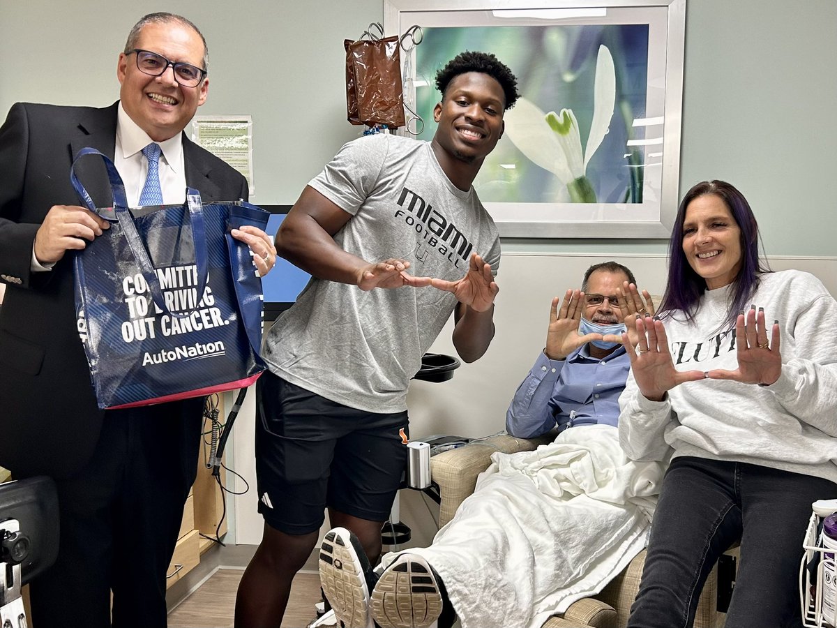 Touchdowns and Totes of Hope! 🧡🏈 AutoNation and the @miamihurricanes are showing their true colors by delivering care packages and messages of hope to incredible cancer patients. #DRVPNK #TeamHurricanes