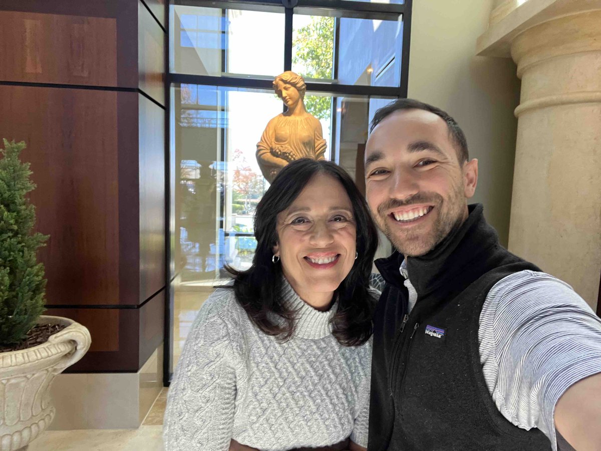 Always a joy to run into old friends. Holly Moore was my leader for 5 years back at Growing Leaders. Now, she’s continuing to make an impact coaching executives. Grateful for her friendship and influence in my life. 
Who is someone you are grateful for today? #gratitude