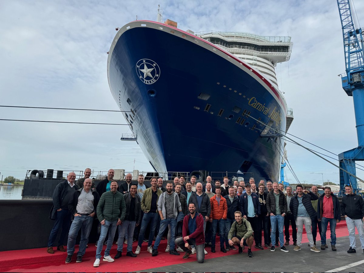 fabrieksuitje's tweet photo. Rondleiding en bezoek Meyer Werft,  super leuk als bedrijfsuitje meer info https://t.co/tK7OqoTIxj https://t.co/tDCssFAWYx