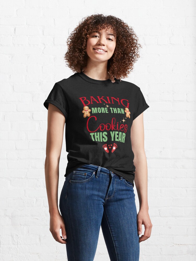 Get my art printed on awesome products. Support me at Redbubble #RBandME: redbubble.com/i/t-shirt/Baki… #findyourthing #redbubble #BAKING #pregnancyANNOUNCEMENT #MOMTOBE #PREGNANTSHIRT #Christmas2023