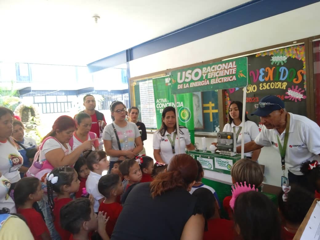 CDCEC Actividades de los estudiantes con los compañeros de Corpoelec <a href="/_LaAvanzadora/">Yelitze Santaella</a> <a href="/AulaVirtualCcs/">Aula Virtual Caracas</a> <a href="/DgDocente/">DG Investigación y Formación Docente</a> <a href="/gracielamarilis/">Graciela Rapisarda</a> <a href="/gracielamarilis/">Graciela Rapisarda</a> <a href="/NicolasMaduro/">Nicolás Maduro</a>
