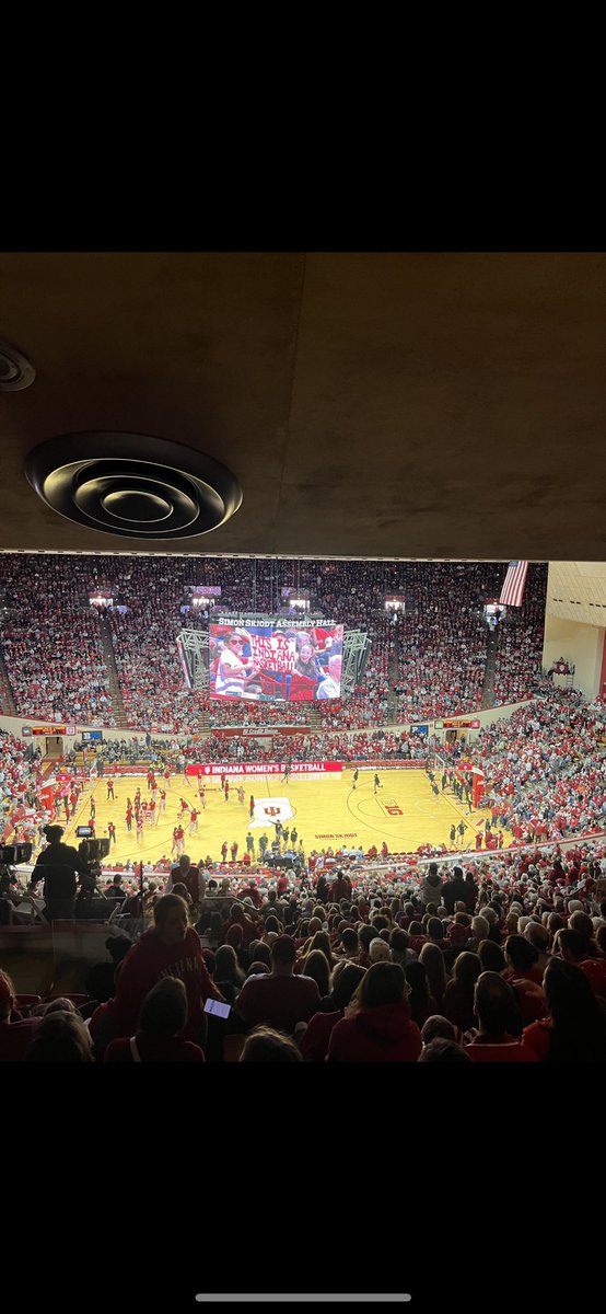 Charlie_Huiras's tweet photo. As Indiana Basketball is around the corner, I am grateful to announce I will be returning as a reporter/studio host for WIUX. Big thanks to @804derm and @z10nbr0wn for this opportunity! #wiux https://t.co/hzSX4P9pGK