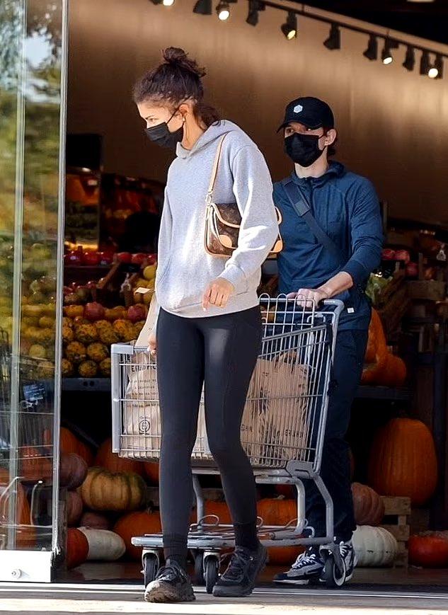 The Highlight tweet media