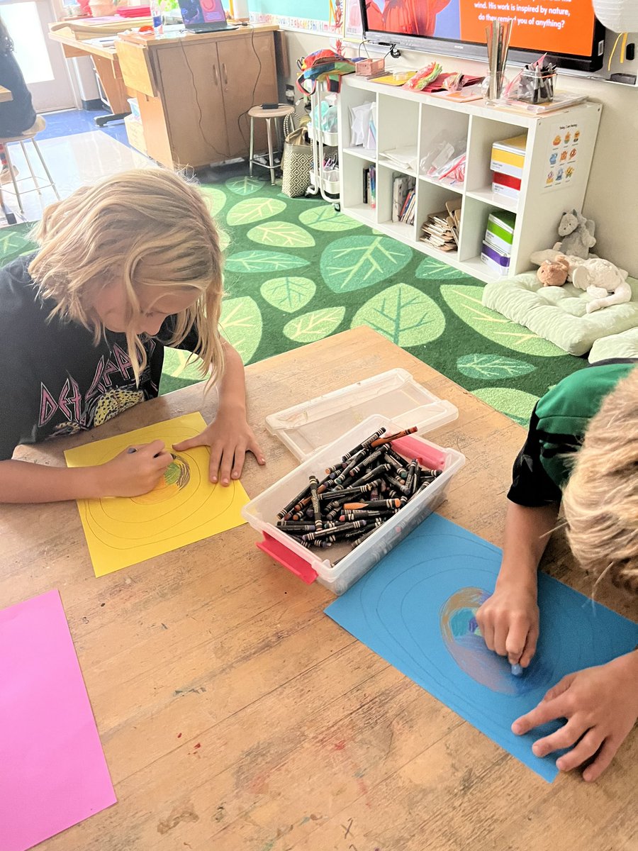 MsRannalsArt's tweet photo. @APS_SPARK 2nd graders had the best time reviewing Alexander Calder and making their own mobiles! #STEAM #SPARKle

@drjtoney @STEMbieda @sarapruett5 @erickson_sarah_ @taylorwalldorff @TanyaMcDaniel15 https://t.co/4PwpSYzK1m