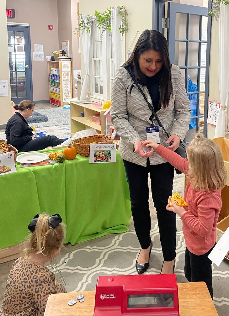EarlyEdgeCA's tweet image. Today we're in Boston visiting two community-based #EarlyLearningPrograms at @MissionGrammar &amp;amp; @BGCDorchester. The visits gave attendees the opportunity to observe UPK programs &amp;amp; learn about strong mixed-delivery partnerships w/ @BostonSchools @BPSEarlyLearn. #ELTour2023