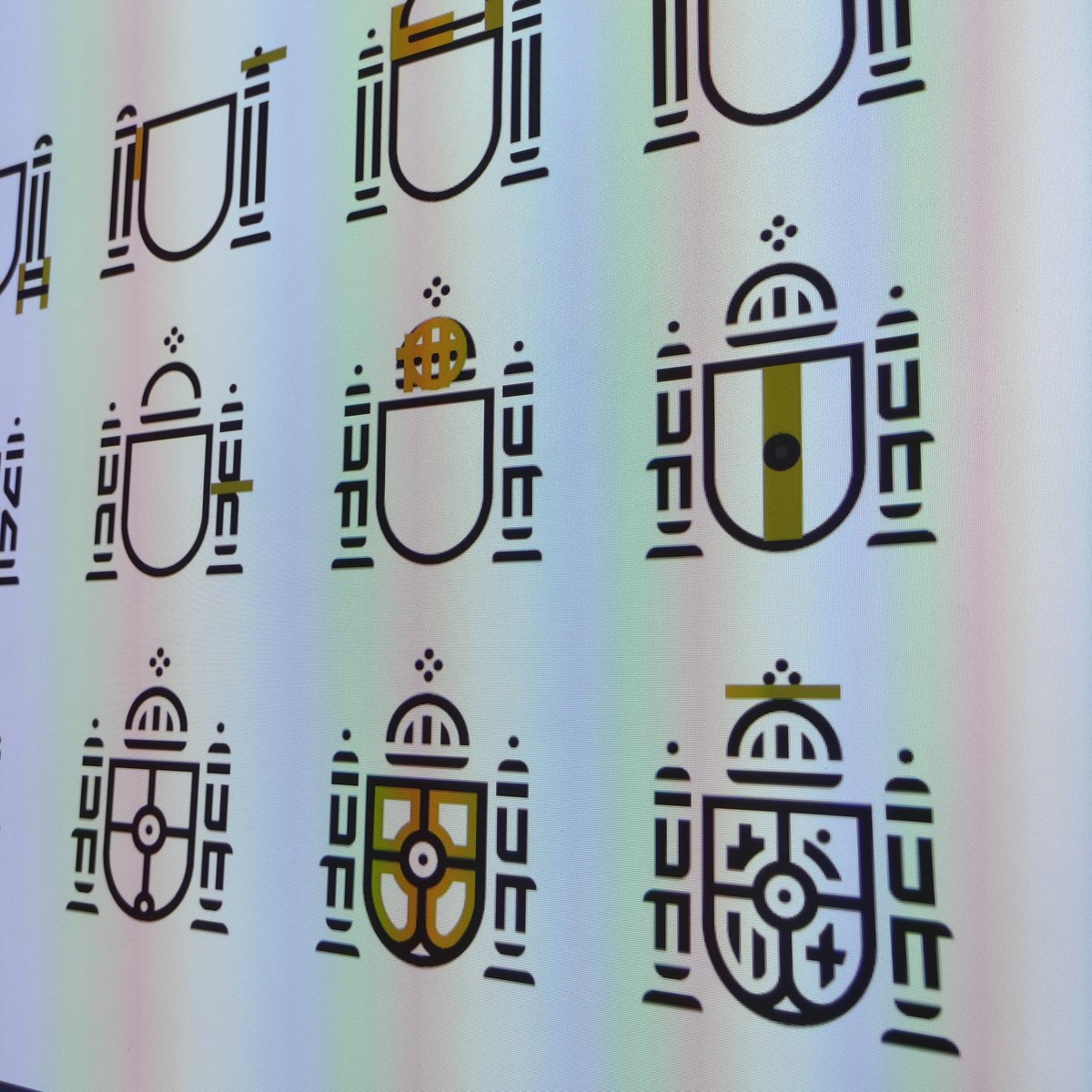 ppcruznovillojr's tweet photo. Un año más le he encargado a mis alumnos el rediseño de la identidad visual del Gobierno de España. Hay cantera. #Diseño https://t.co/Eop8yce2DH