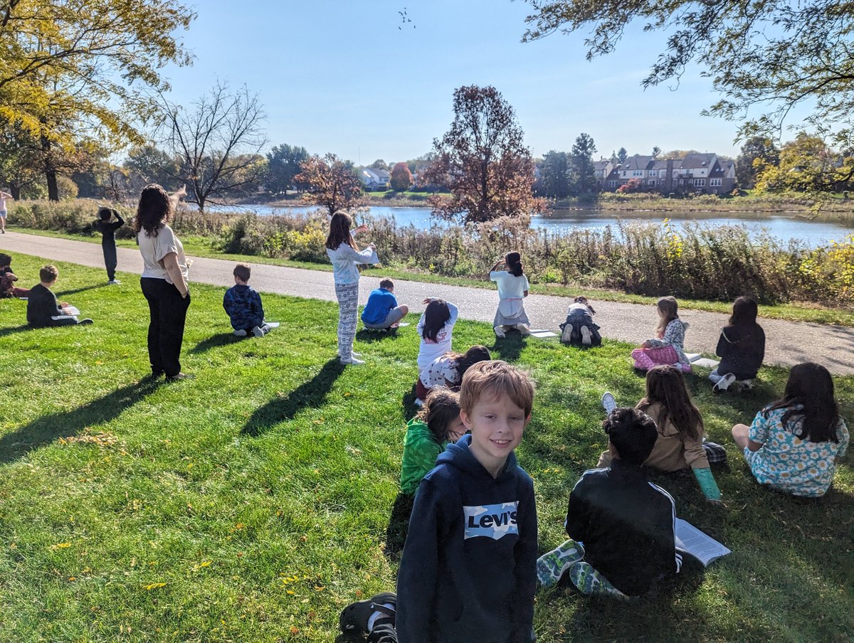 Mrs. Holm tweet media