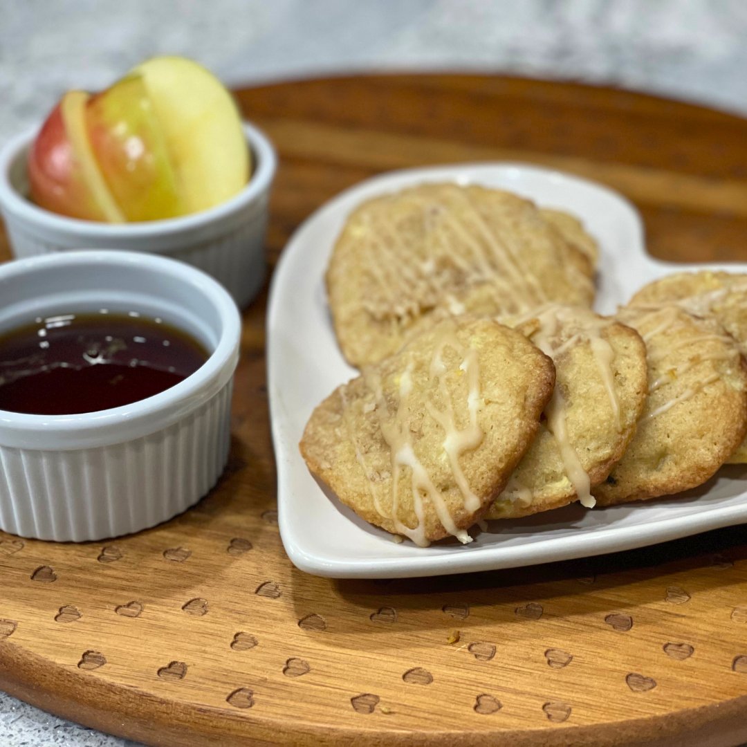 gigis_cookies's tweet photo. ✨NEW Fall Flavor: Maple Apple Crisp Cookies ✨Savor the perfect blend of sweet maple and tart apple, all in one delightful bite! Visit: https://t.co/bW1tFNwmbu to order today. 🍎#cookies #dessert #falltreat #yum #foodies https://t.co/TVWh1Airnc