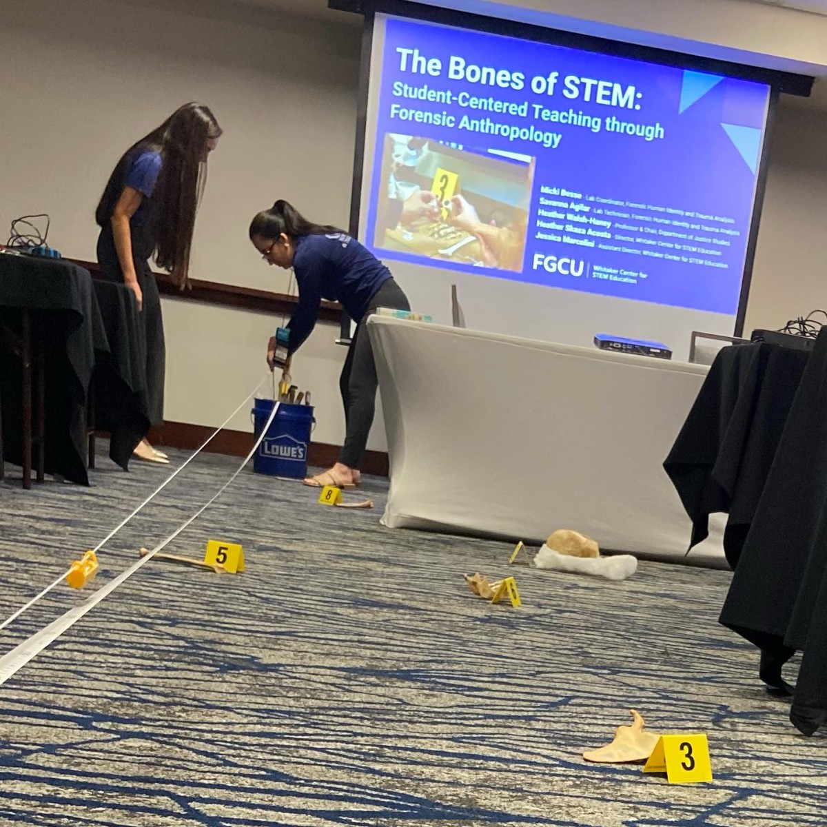 fgcu's tweet photo. The Bones of STEM - just in time for #spookyseason! 🦴👩🏽🔬 The Whitaker Center for STEM Education presented an engaging forensics crime scene at the 2023 Florida Association of Science Teachers conference. #FGCU #WingsUp #FASTConference #ForensicAnthropology https://t.co/vn23ryL7rD