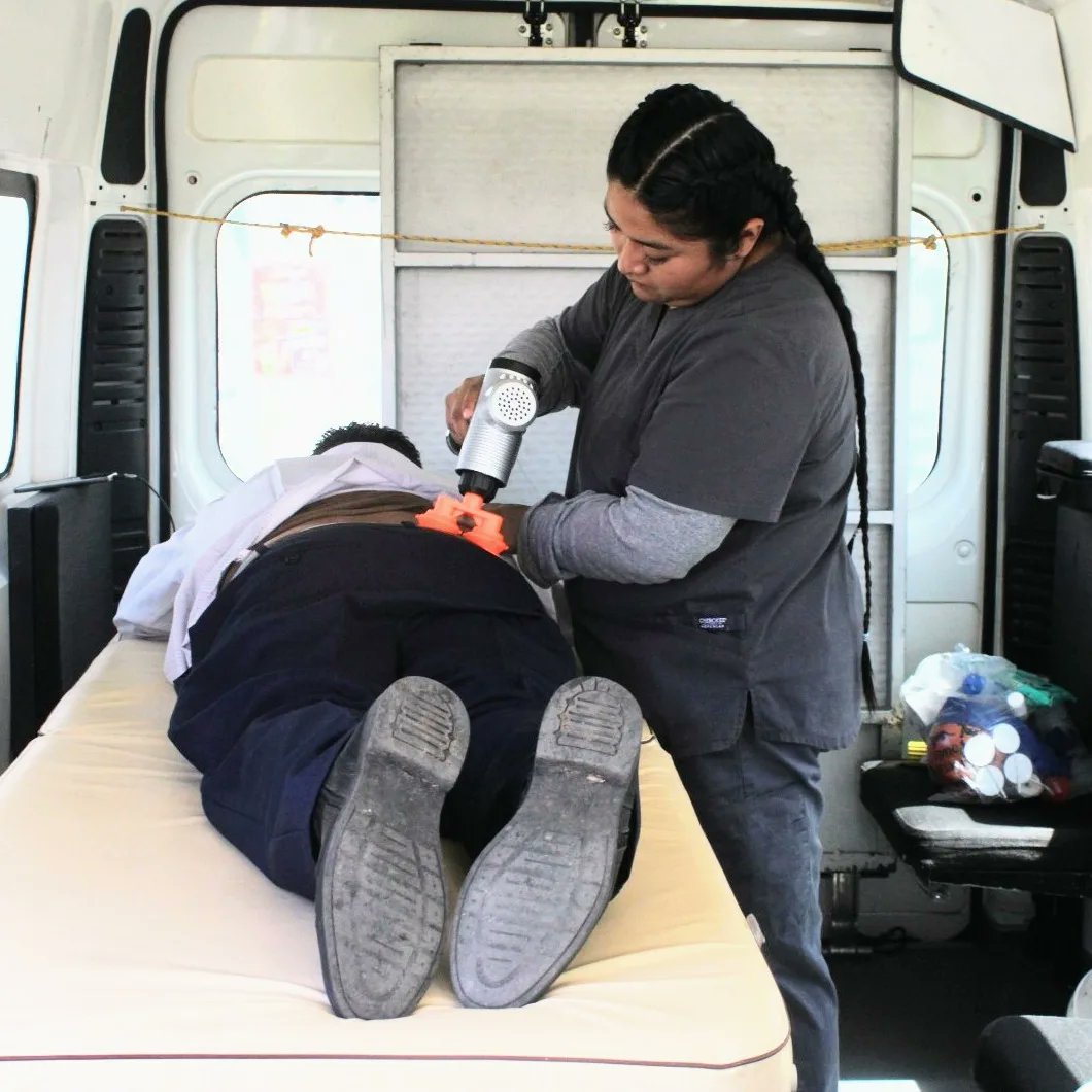 DIF_SanFelipe's tweet photo. 🙌 Atender con servicios de salud  🚑💉🩺🦷a las comunidades más alejadas es una prioridad para esta administración.
Con estos servicios acudimos a la comunidad de #SanJerónimoMavati. 

#JuntosPorTuFamilia
#TrabajandoARasDeTierra 
#DIFMunicipal
#SanFelipeDelProgreso https://t.co/jsALhcbBNW