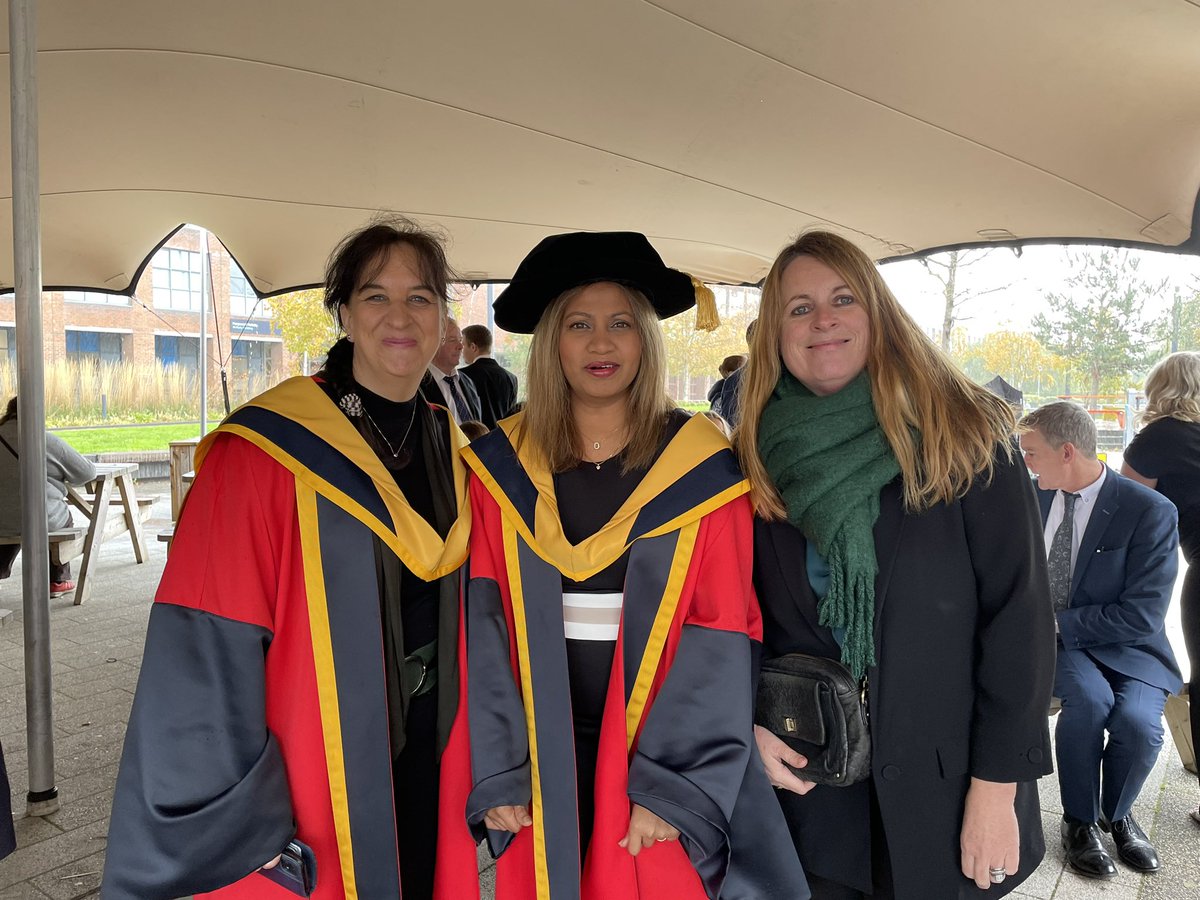 Congratulations to <a href="/nipuna2019/">Nipuna</a> on her PhD conferring today <a href="/DCU/">Dublin City University</a> It was lovely to share your PhD journey with you Nina as supervisor along with <a href="/Daniela07063949/">DLehwaldt</a>