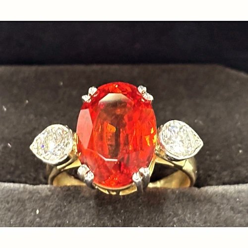 a_pendle's tweet photo. ✨💍 This exquisite 18k White Gold and Padparadscha Sapphire and Diamond unisex ring is coming up in this Thursday's Fine Art Auction. 
Starting Bids £20,000 ✨💍 
🌐 https://t.co/zHK3aAkEq3 https://t.co/kIvHXNc3Jn