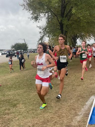 Congratulations to @KleinOak’s Hunter Hendry on qualifying for the UIL State XC championships!! 13th Place with a time of 16:07!!