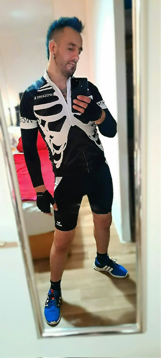 Lycral0ver's tweet photo. #Gay #Lycra # Lycrafetisch #Fahrradfahren https://t.co/WquqLxcZkX