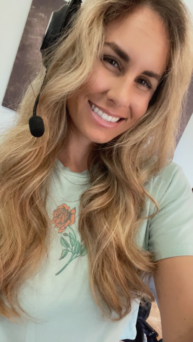 SoapieGaming's tweet photo. Quick lil afternoon stream vibing 🩵 come watch a bot play Apex >> 
Kick.con/soapie14 https://t.co/0WphLjCa5C